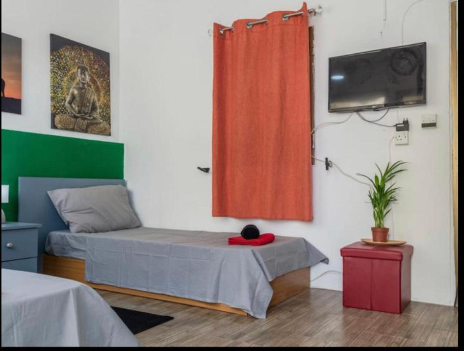Room 6- Private Room With Private Terrace, Private Bathroom, Ac And Wifi 슬리에마 외부 사진